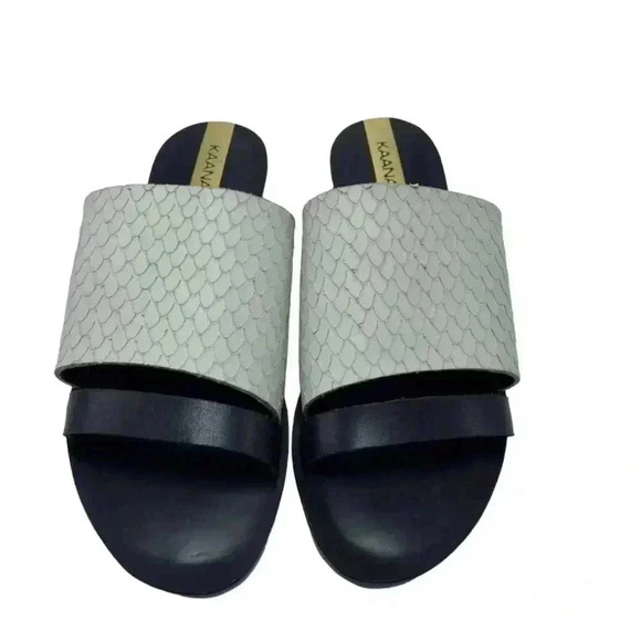 Kaanas Anthropologie leather slip on sandal size 6 - Picture 3 of 7